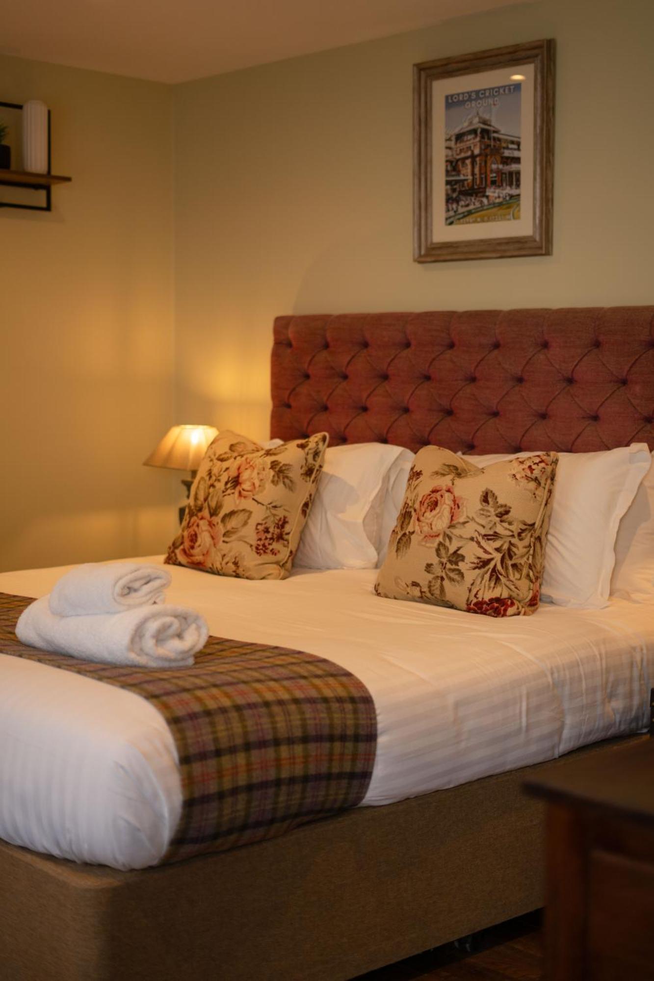 Hotel The Thomas Lord West Meon Exterior foto