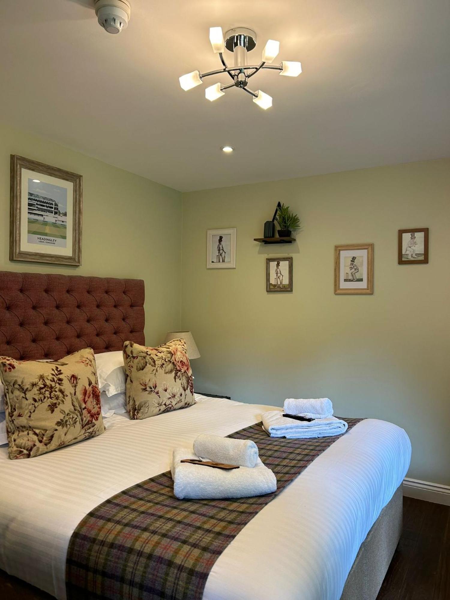 Hotel The Thomas Lord West Meon Exterior foto